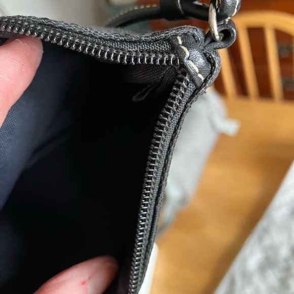 EUC Coach Black Signature Canvas Zip Top Wristlet with Tag No callouts - Picture 4 of 4